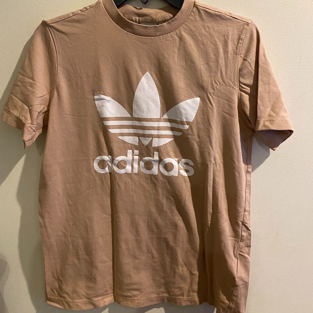 Adidas Shirt size Medium